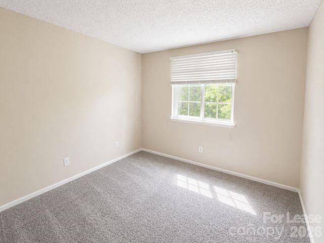 9456 Lexington Circle D, Charlotte, NC 28213
