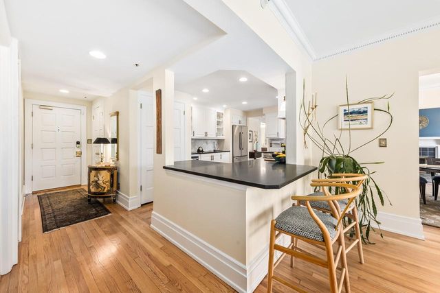 777 N Prospect AVENUE #203, Milwaukee, WI 53202