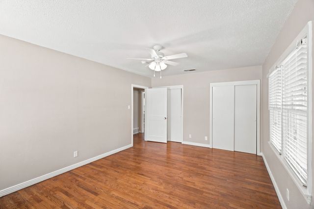 3851 Harley Avenue, Fort Worth, TX 76107