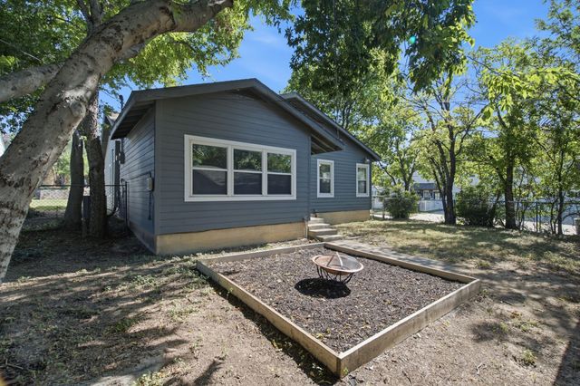 3851 Harley Avenue, Fort Worth, TX 76107