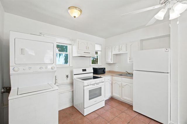 3851 Harley Avenue, Fort Worth, TX 76107