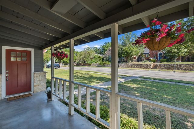 3851 Harley Avenue, Fort Worth, TX 76107