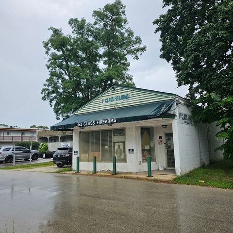 2453 Sheridan Road, Zion, IL 60099