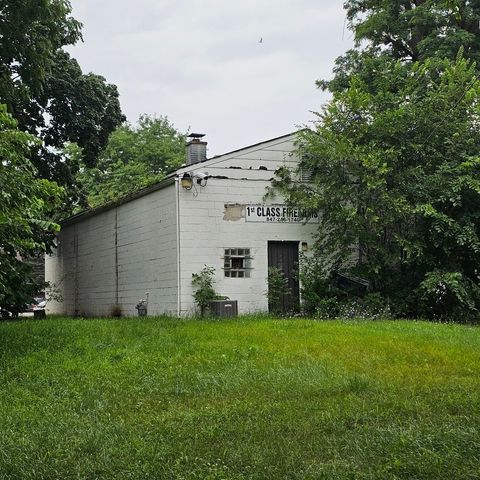 2453 Sheridan Road, Zion, IL 60099