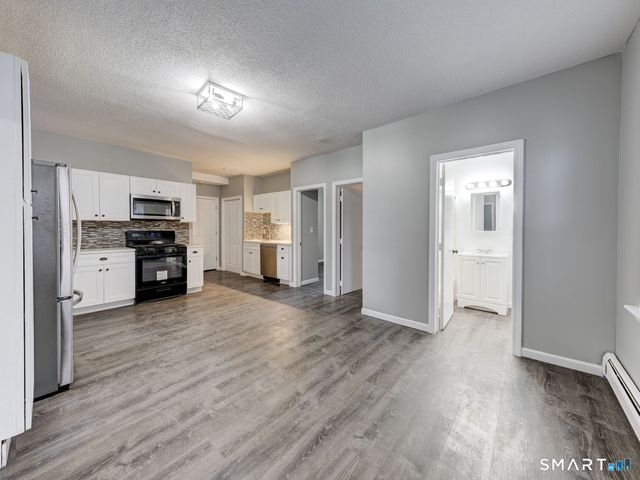 100 Broad Street 2W, New Britain, CT 06053
