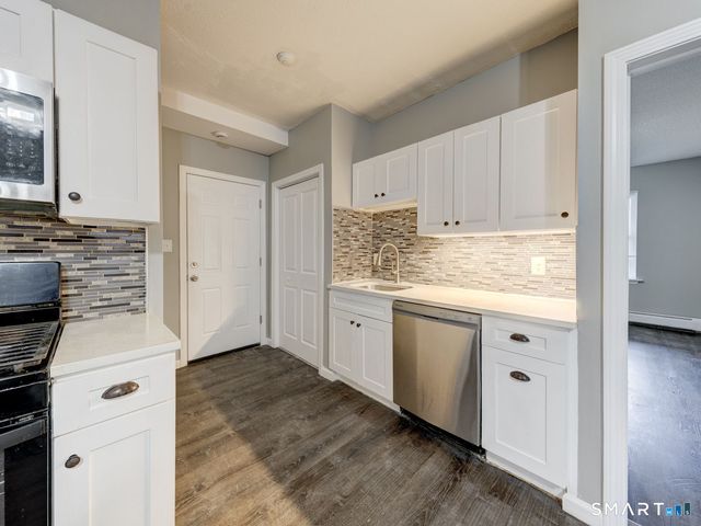 100 Broad Street 2W, New Britain, CT 06053