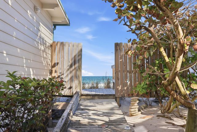 1031 SE Macarthur Boulevard, Stuart, FL 34996