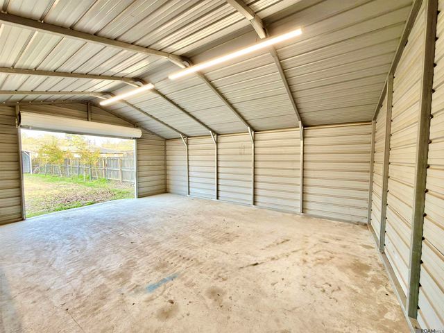 5238 Dickens Dr, Baton Rouge, LA 70812