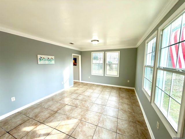 5238 Dickens Dr, Baton Rouge, LA 70812