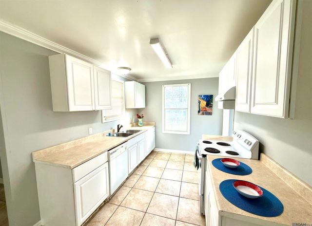 5238 Dickens Dr, Baton Rouge, LA 70812