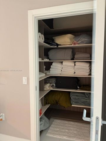 300 Sunny Isles Blvd 4-506, Sunny Isles Beach, FL 33160