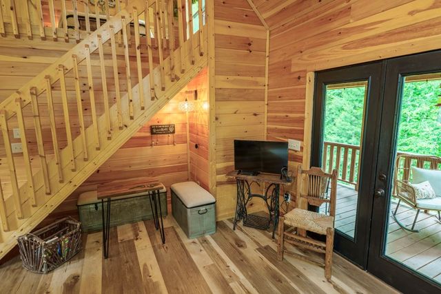 680 Deerfield Drive, Murphy, NC 28906