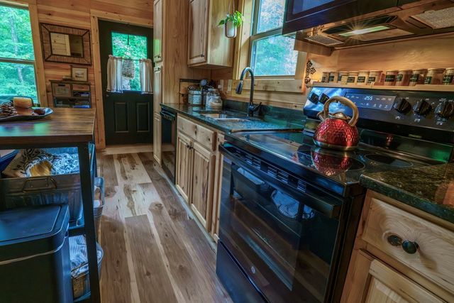 680 Deerfield Drive, Murphy, NC 28906