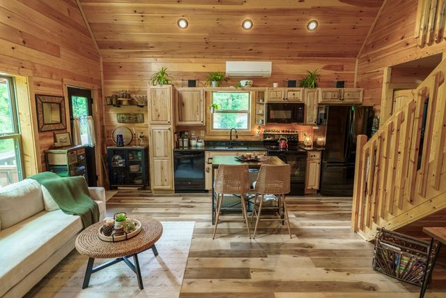 680 Deerfield Drive, Murphy, NC 28906
