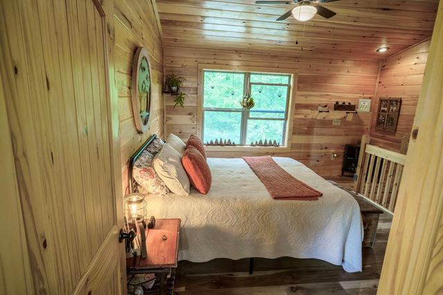 680 Deerfield Drive, Murphy, NC 28906