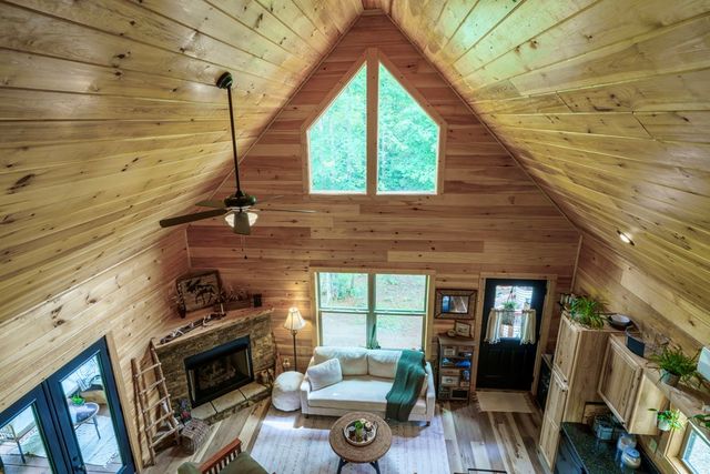 680 Deerfield Drive, Murphy, NC 28906