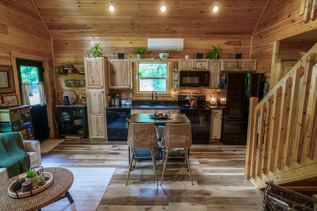 680 Deerfield Drive, Murphy, NC 28906