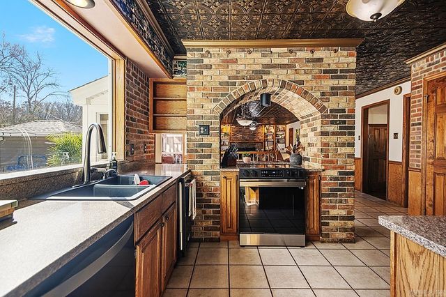 19125 Kanis Road, Little Rock, AR 72223