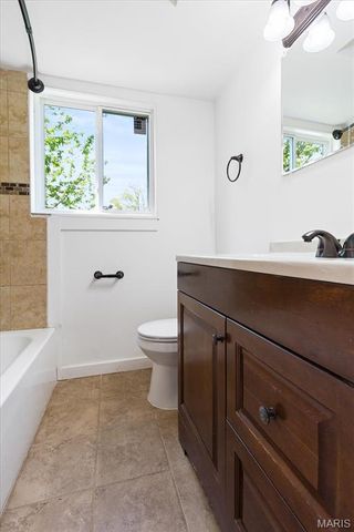 656 Beatrice Avenue, St Louis, MO 63125