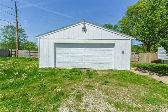 656 Beatrice Avenue, St Louis, MO 63125