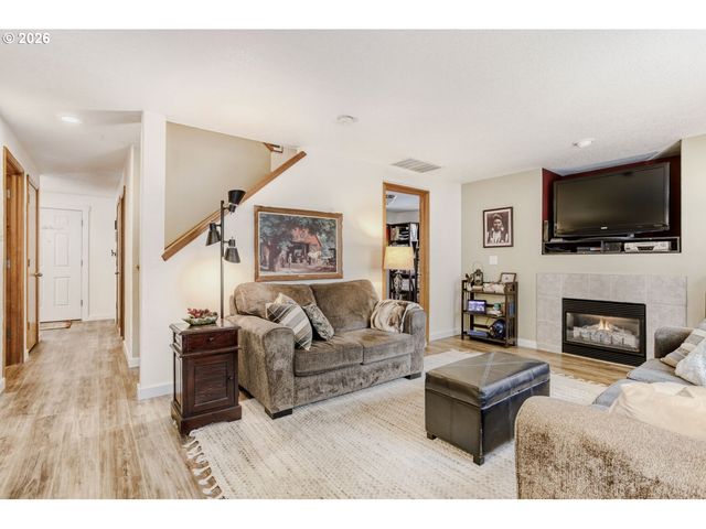 21880 PALISADE Pl, Fairview, OR 97024