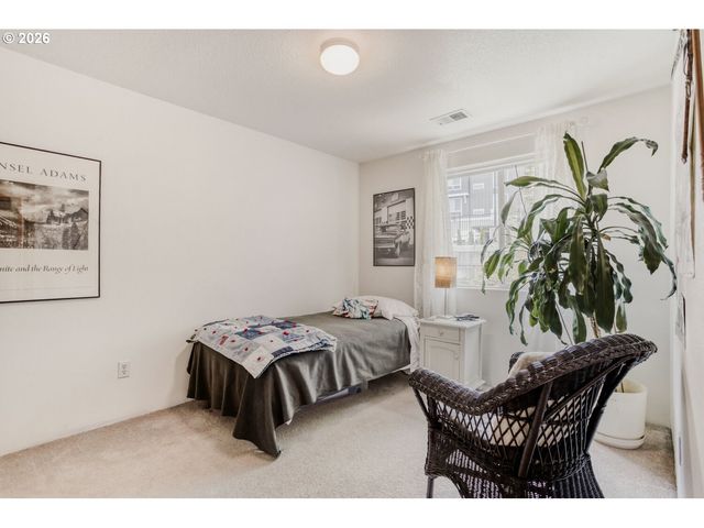 21880 PALISADE Pl, Fairview, OR 97024