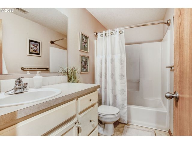21880 PALISADE Pl, Fairview, OR 97024