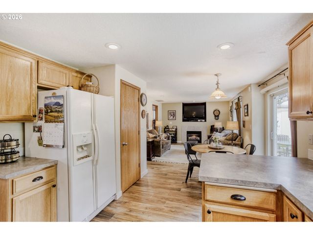 21880 PALISADE Pl, Fairview, OR 97024