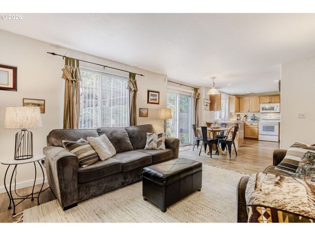21880 PALISADE Pl, Fairview, OR 97024