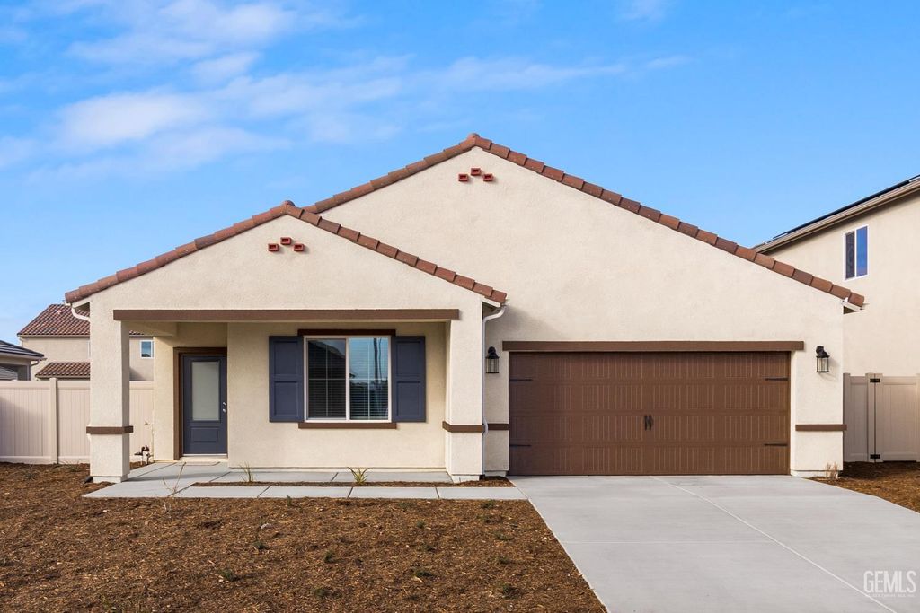 7502 Rambutan Place, Bakersfield, CA 93313