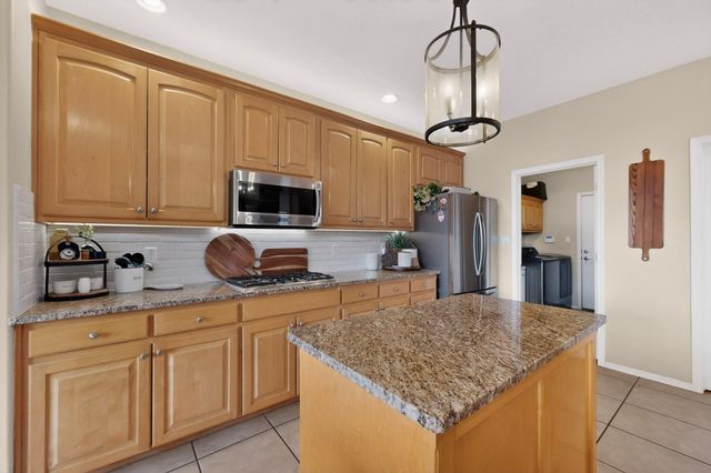 5131 Rose Quartz Avenue NW, Albuquerque, NM 87114