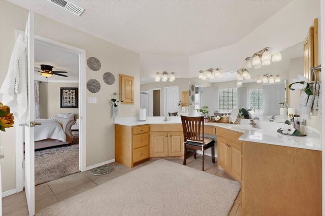 5131 Rose Quartz Avenue NW, Albuquerque, NM 87114