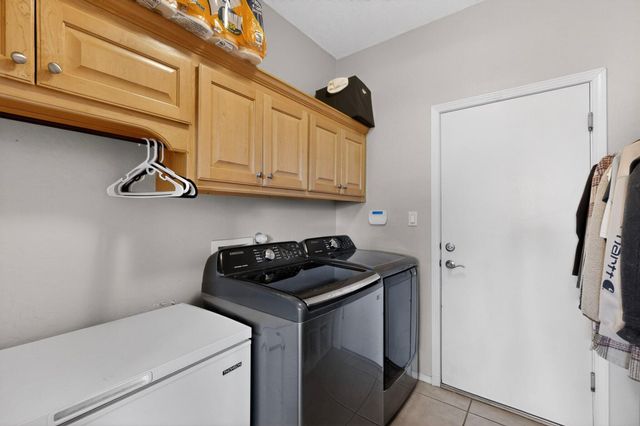 5131 Rose Quartz Avenue NW, Albuquerque, NM 87114