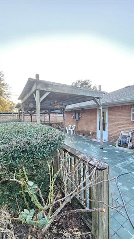 1715 Pecan Lane, Stafford, TX 77477