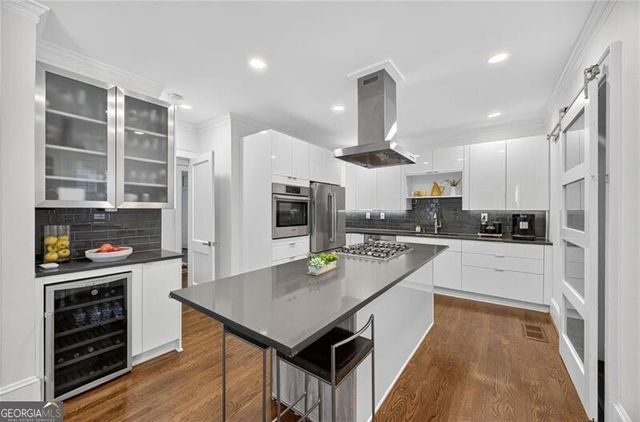 1019 N Virginia Avenue NE, Atlanta, GA 30306