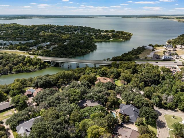 3733 Laguna Vista Drive, Waco, TX 76708