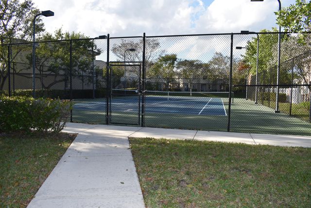 1954 Marsh Harbor Drive 101, Riviera Beach, FL 33404