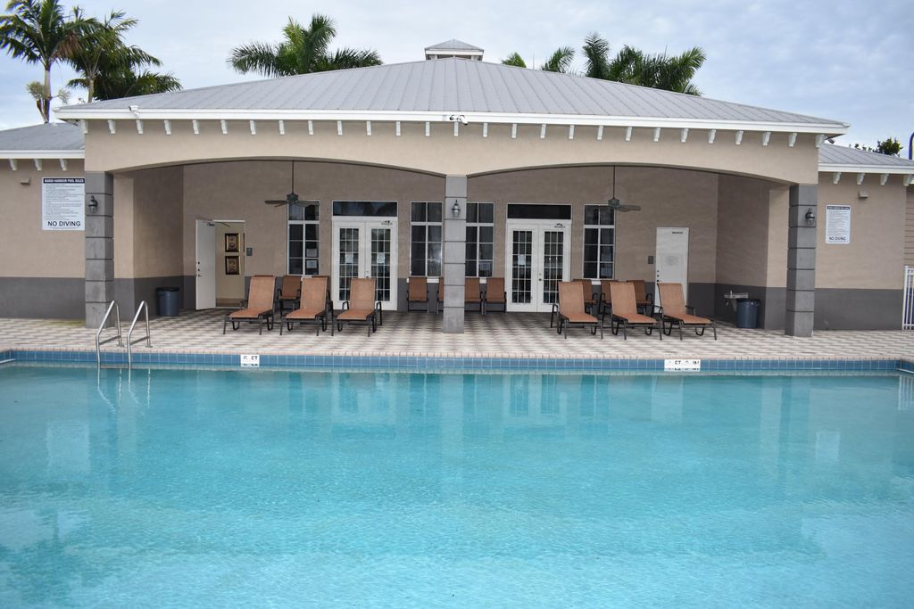 1954 Marsh Harbor Drive 101, Riviera Beach, FL 33404