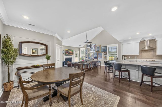 2 Vizcaya Drive, Monroe, NJ 08831