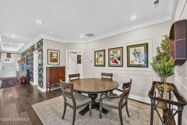 2 Vizcaya Drive, Monroe, NJ 08831