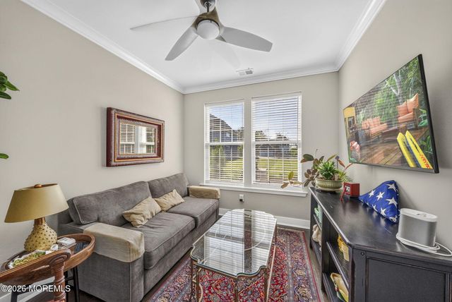 2 Vizcaya Drive, Monroe, NJ 08831