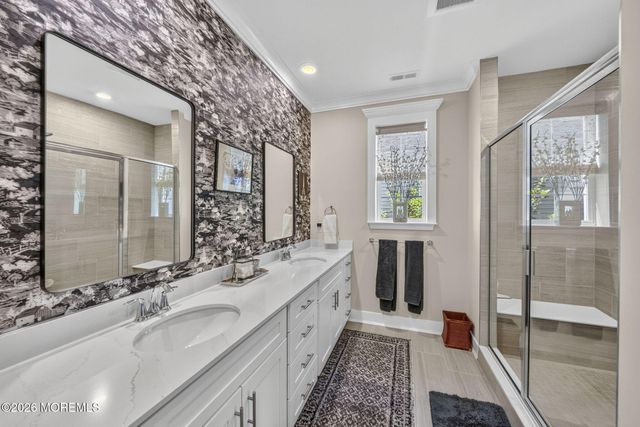 2 Vizcaya Drive, Monroe, NJ 08831