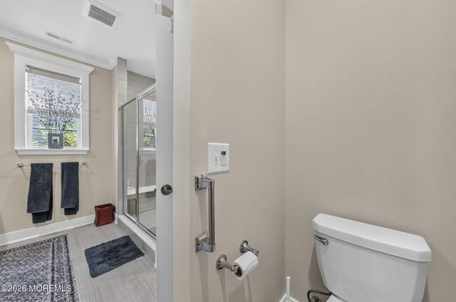 2 Vizcaya Drive, Monroe, NJ 08831