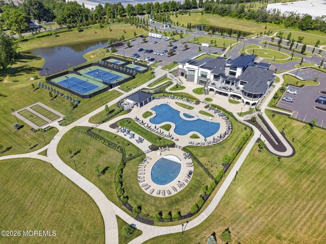 2 Vizcaya Drive, Monroe, NJ 08831