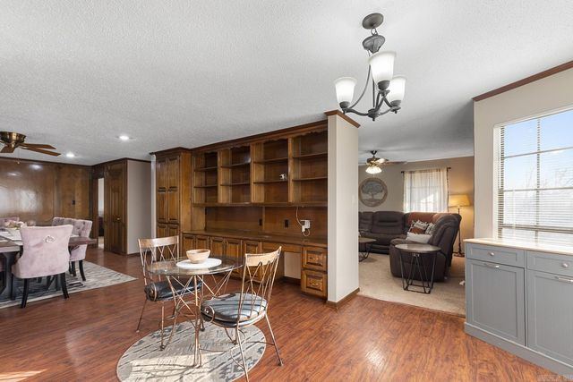 52 Dove Creek Circle, North Little Rock, AR 72116