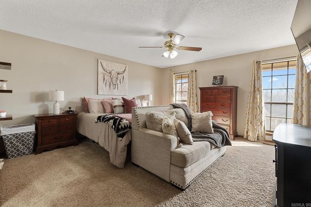 52 Dove Creek Circle, North Little Rock, AR 72116