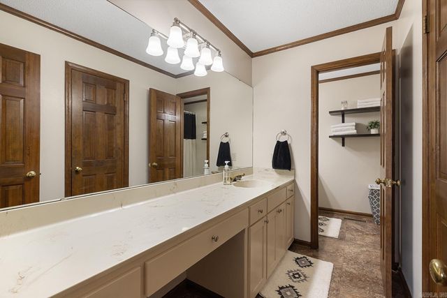 52 Dove Creek Circle, North Little Rock, AR 72116