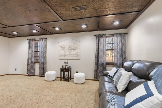 52 Dove Creek Circle, North Little Rock, AR 72116