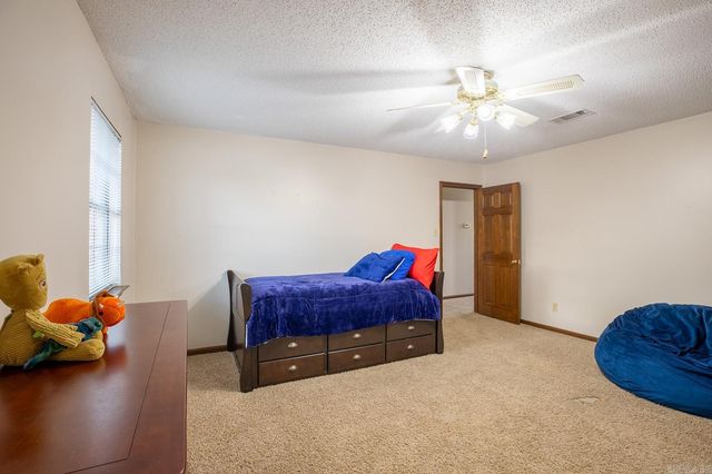 52 Dove Creek Circle, North Little Rock, AR 72116