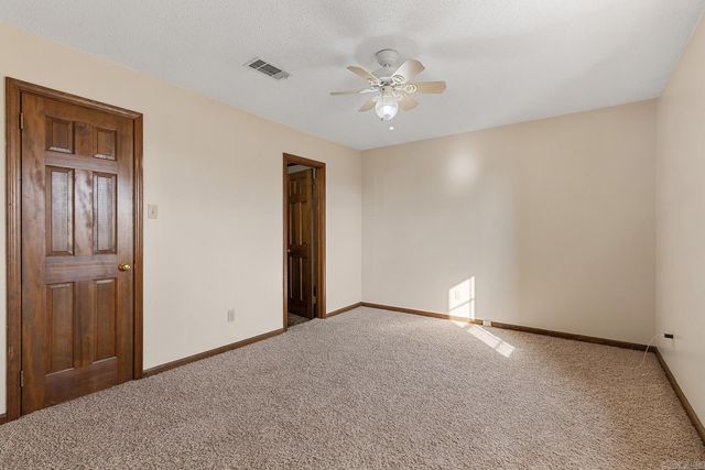 52 Dove Creek Circle, North Little Rock, AR 72116